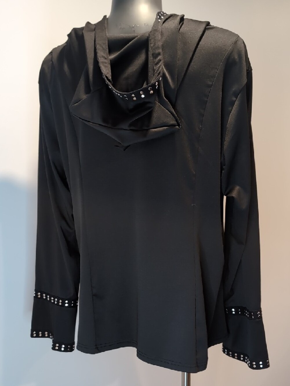 Rosegal Black Cat Hooded Zip Jacket with Stud Trim Size 4X - Picture 6 of 7